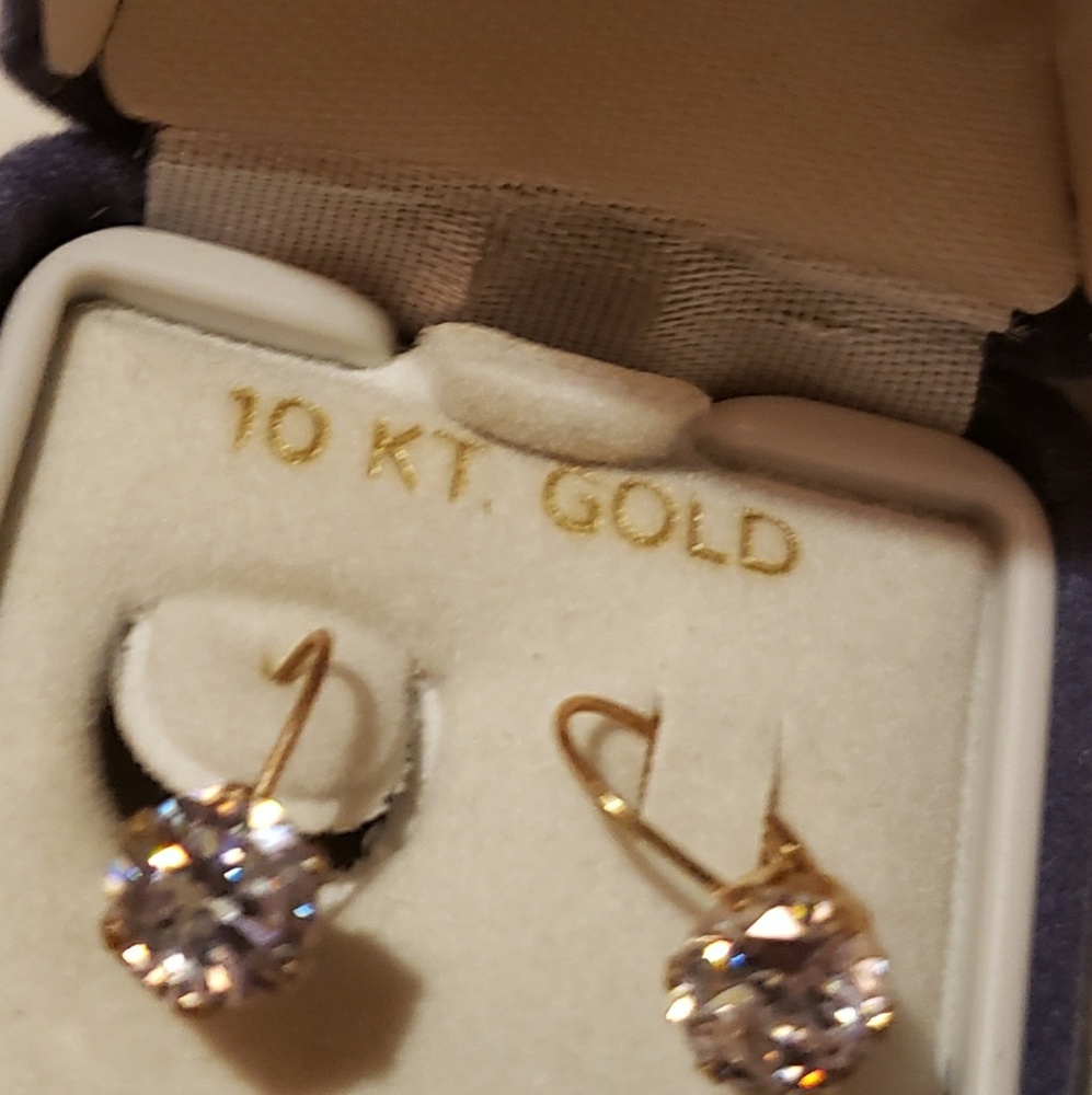 10 K GOLD PIERCED EARRINGS